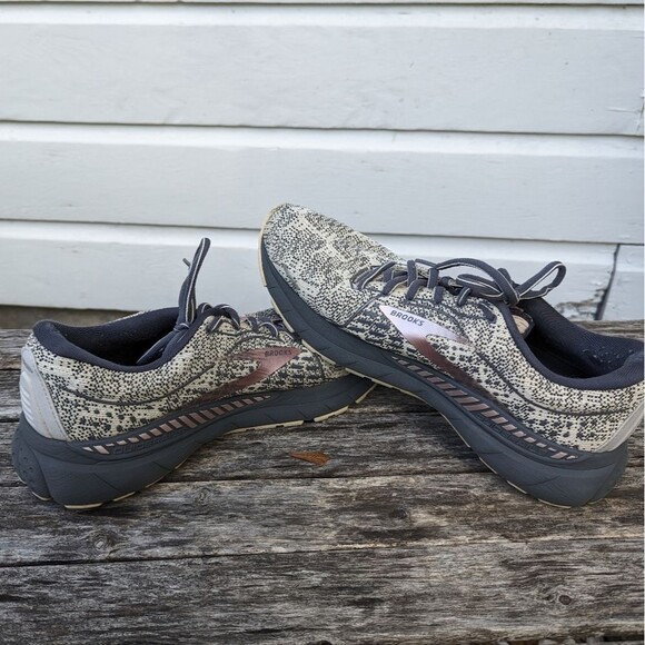 Brooks Women's Adrenaline GTS 21 Running Shoe - Ombre/Lavender/Metallic size 11 - Picture 2 of 9